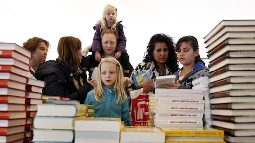 Maren Stoffels en Louisa Reid winnen Beste Boek voor Jongeren