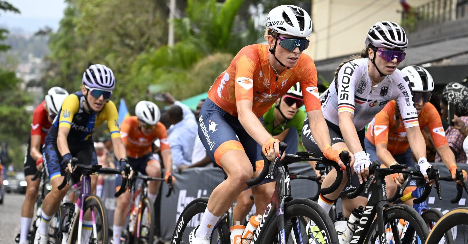 Demi Vollering's Strijd en Slimme Tactiek