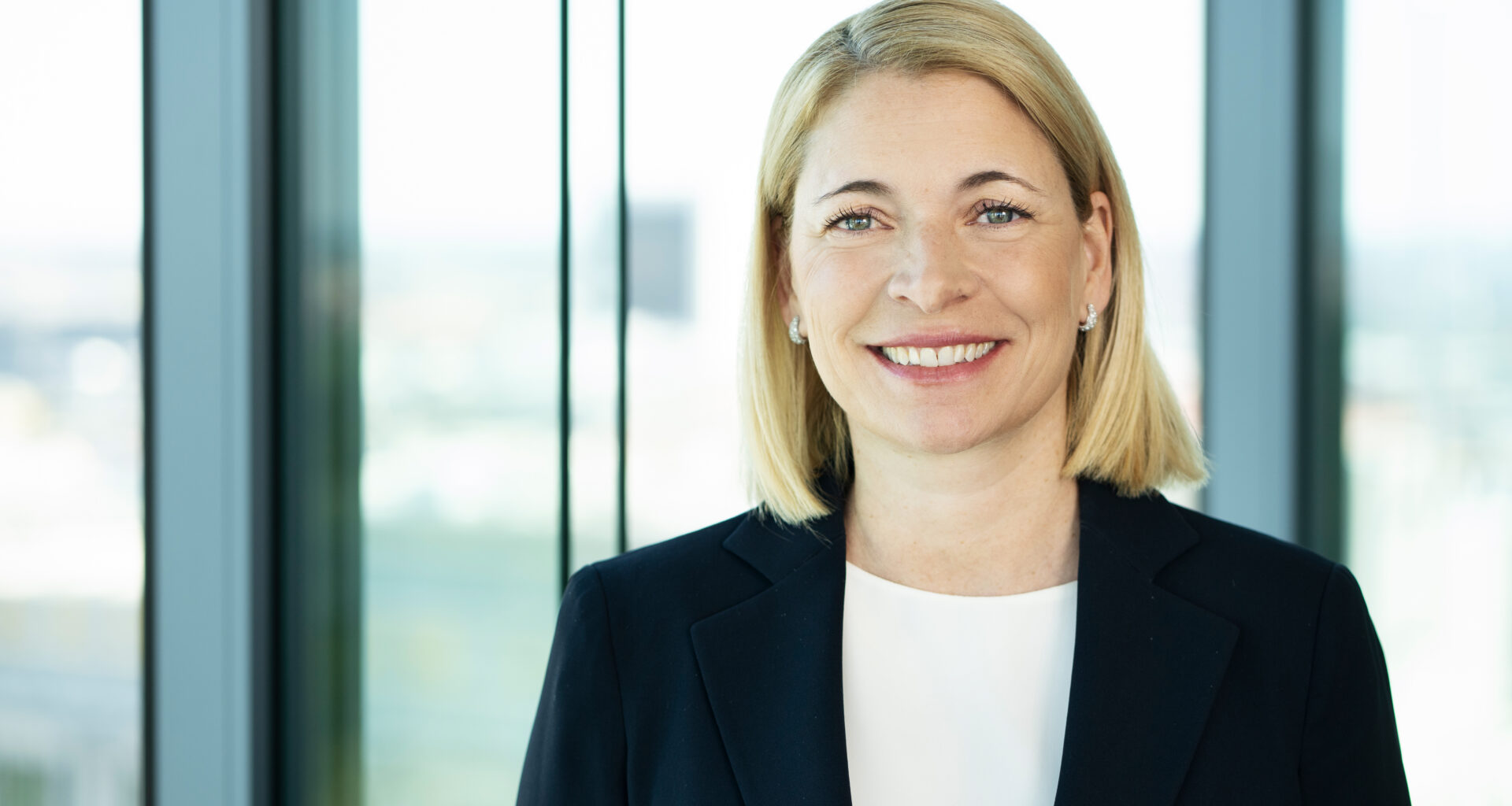 Nieuwe topvrouw moet DB uit crisis halen en krijgt verlaagde doelen