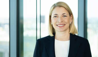 Nieuwe topvrouw moet DB uit crisis halen en krijgt verlaagde doelen