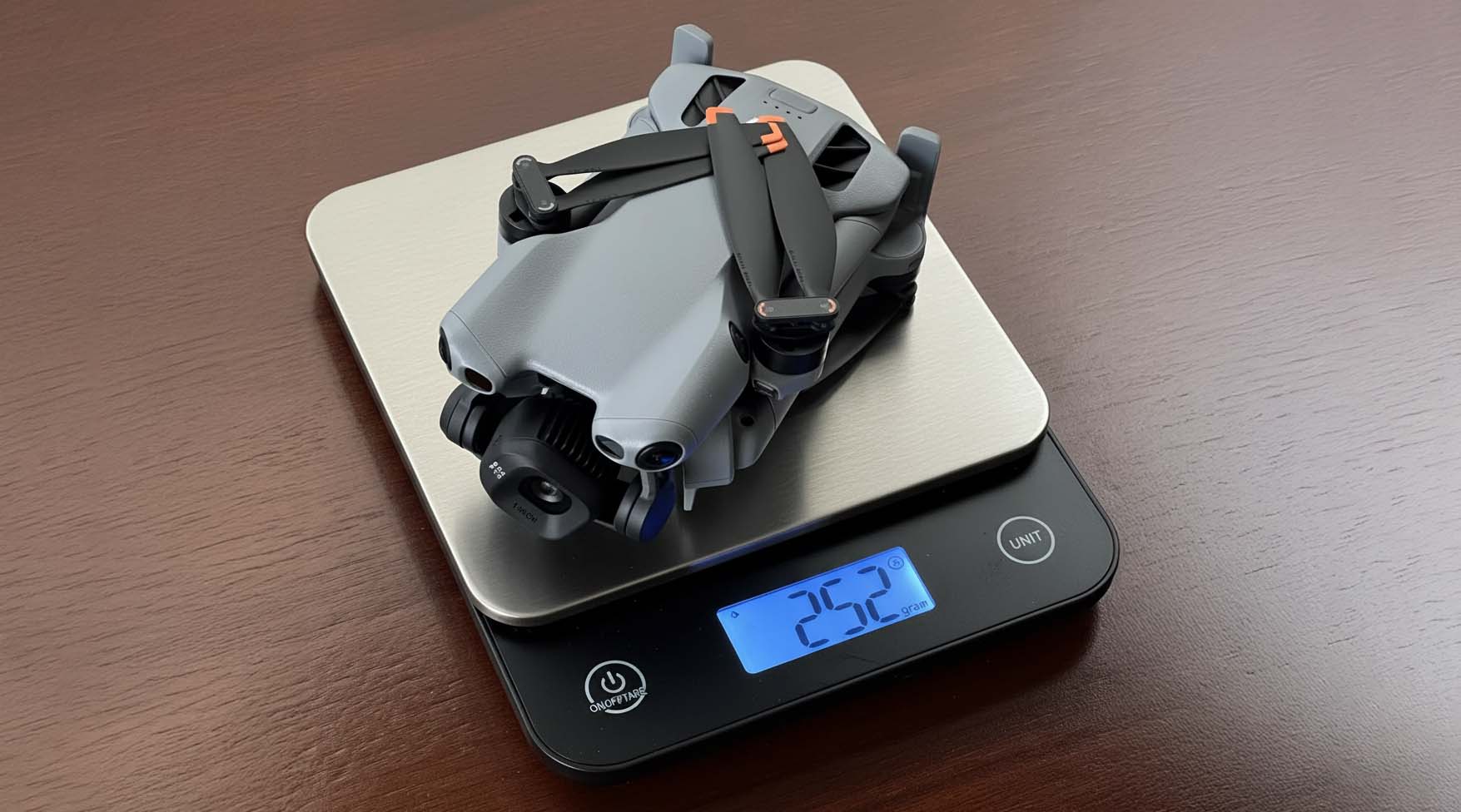 DJI Mini 5 Pro soms boven de 250 gram: wat zijn de gevolgen? (+update)