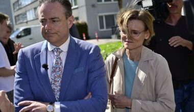 Bart De Wever reageert op boek van echtgenote: “We gingen soms slapen zonder te weten of ze wakker zou worden”