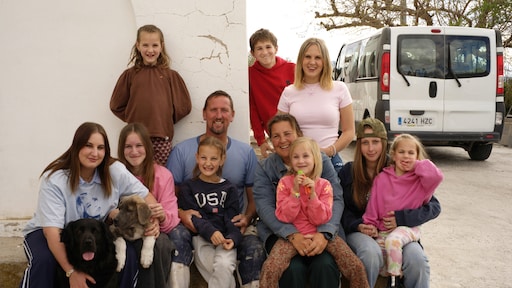 Dochter Albertine van familie Jelies moet onder het mes: 'Knobbels op schildklier'