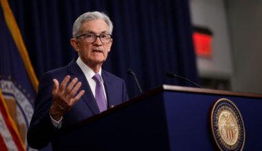 AEX koers stijgt, maar beleggers wachten gespannen op uitspraak Powell