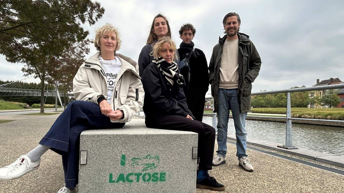 Tag op zitbank langs Leie opgenomen in collectie Kunst Publieke Ruimte: “Postume erkenning voor Kortrijkse Banksy”