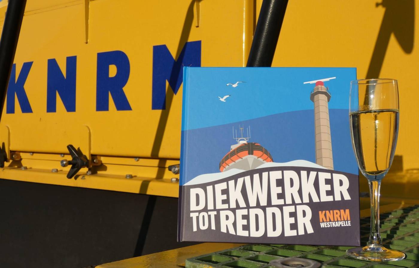 KNRM Westkapelle presenteert Boek "Diekwerker tot Redder"