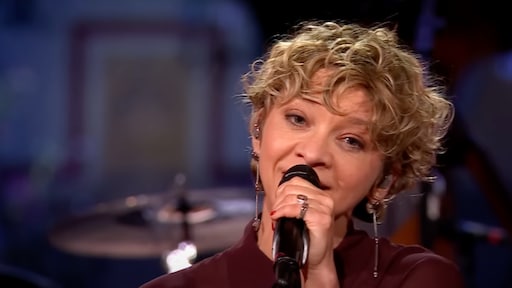 'Kun je niet vaker Nederlandstalig zingen?'