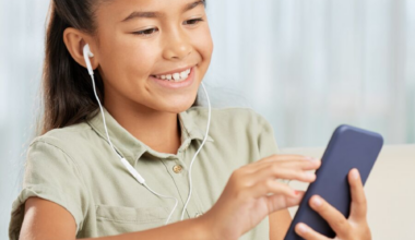 Een weekend zónder smartphone: ‘We ontdekten dat ze geen smartphone nodig heeft om bereikbaar te zijn’