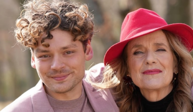 Soy Kroon brengt eerbetoon aan 'soapmama' Jette van der Meij: '10 jaar later'