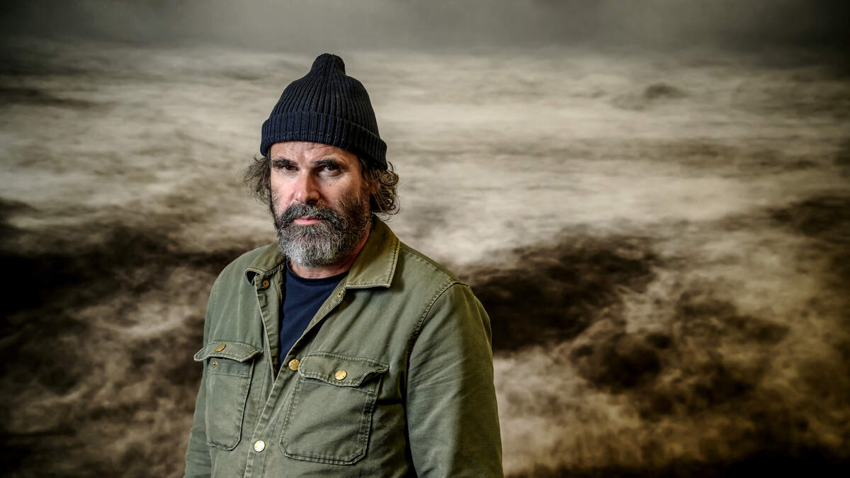 Fotograaf Stephan Vanfleteren (56) stortte zich voor project in de Noordzee en ontsnapte aan de dood: “Mocht ik dat doorzichtige vislijntje niet hebben gezien ... - Nieuwsblad