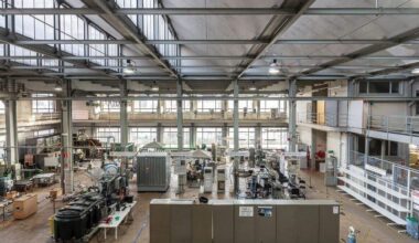 Van laboratorium voor vliegtuigbouw naar thuisbasis van studenten kunst en architectuur: UGent vernieuwt oude machinehal