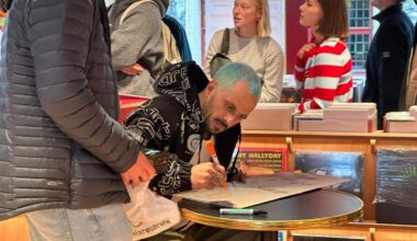 Zwangere Guy veroorzaakt enorme wachtrij aan Gentse platenwinkel: fans moeten geduld hebben voor gesigneerde plaat