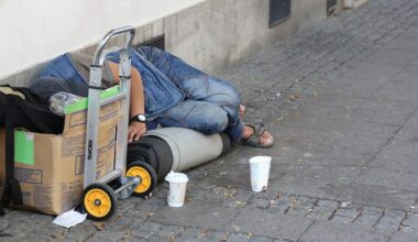 Fraude bij daklozenprogramma gemeente: ambtenaar gaf woningen weg aan familie