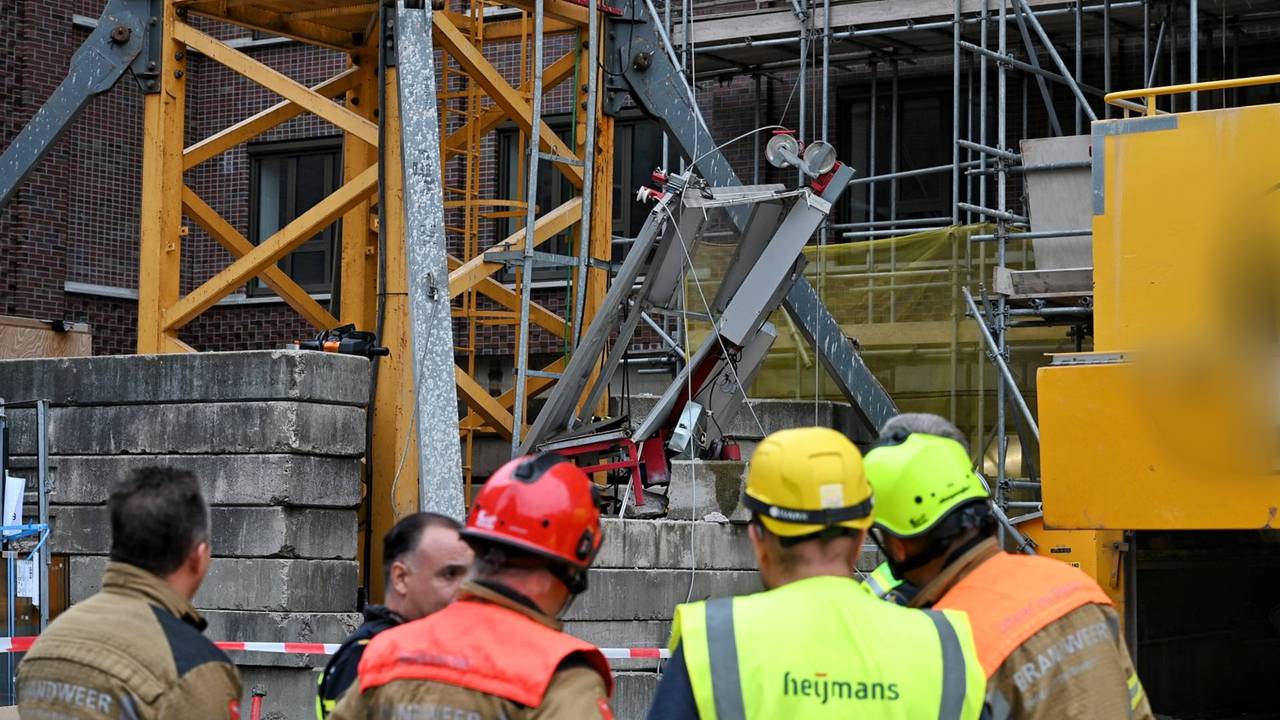 Het ongeluk gebeurde op een bouwplaats in Tilburg (foto: Toby de Kort / Persbureau Heitink).