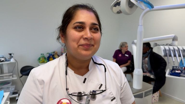 Tandarts Tanminder Darhan Kaur (foto: Jan Peels).