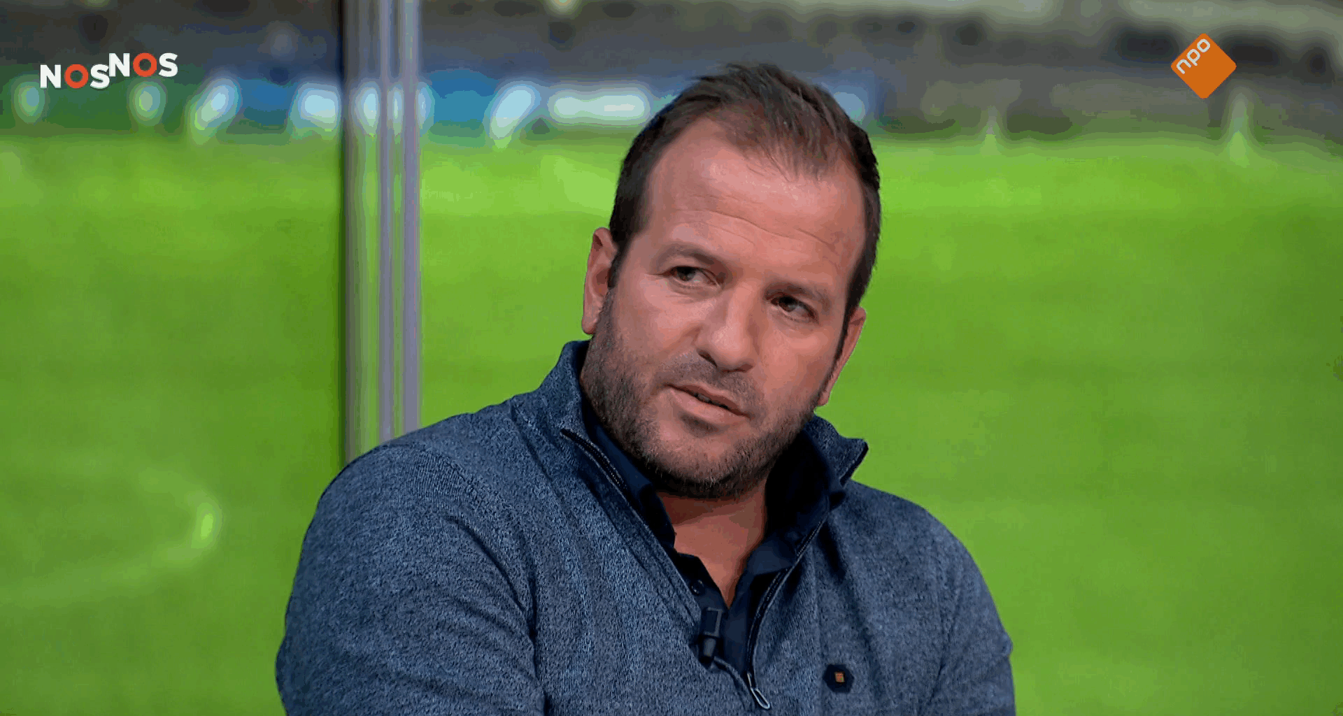 Van der Vaart: 'Ik weet niet wie hem gescout heeft, maar die moet Feyenoord meteen ontslaan'