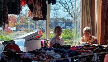 Rommel- en boekenmarkt in Buurthuis Hornmeer