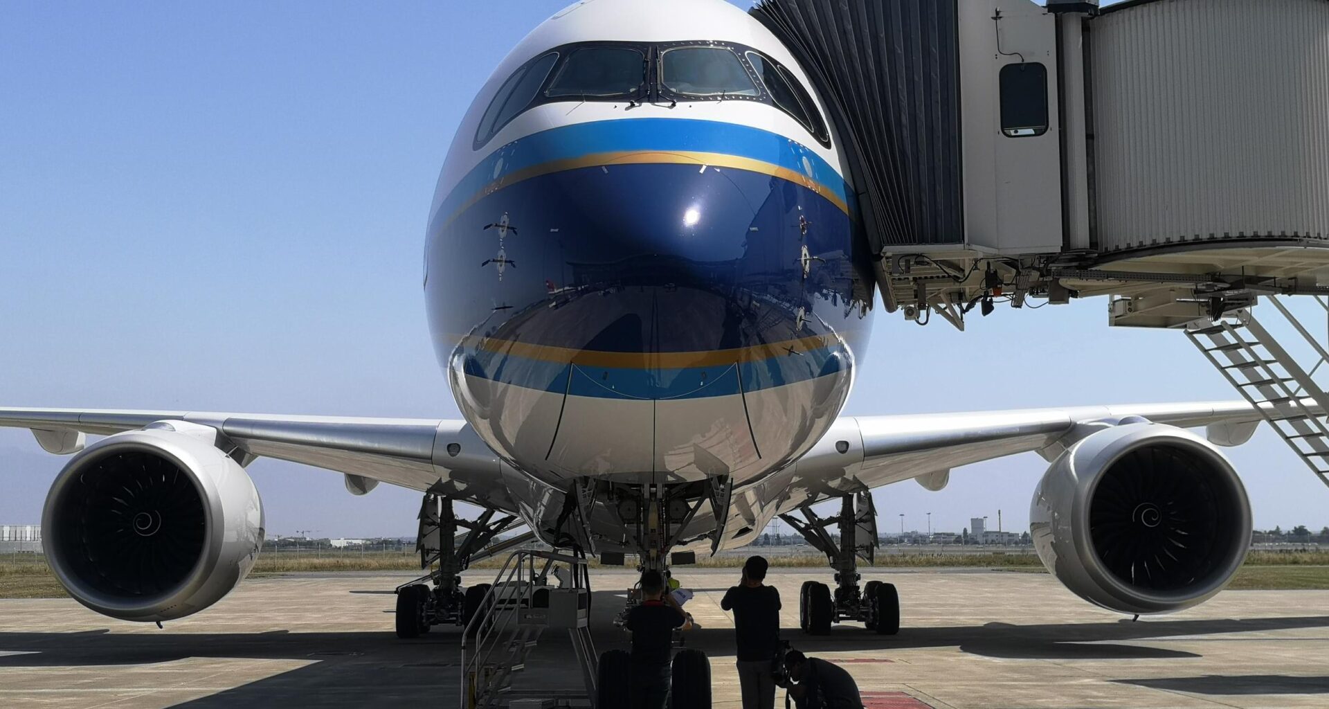 'Chinese vliegmaatschappijen spekken staatskas Rusland met vluchten naar Europa'