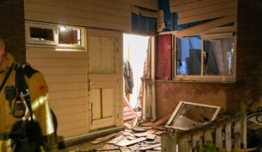 Grote explosie verwoest gevel woning in Zwolle - RTV Oost
