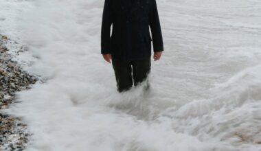 Stephan Vanfleteren wil het wezen van een golf vangen: ‘Ik ga in zee voor de schoonheid’