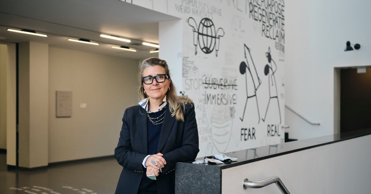 De eerste week van de nieuwe directeur van het Van Abbemuseum: ‘De bewaker geeft me een pasje: ‘Artist nr. 6.’