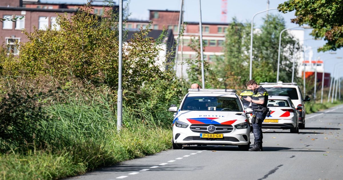 112-nieuws maandag 22 september: Aanrijding tussen scooter en fietser Stad • Auto te water in Kiel-Windeweer - RTV Noord