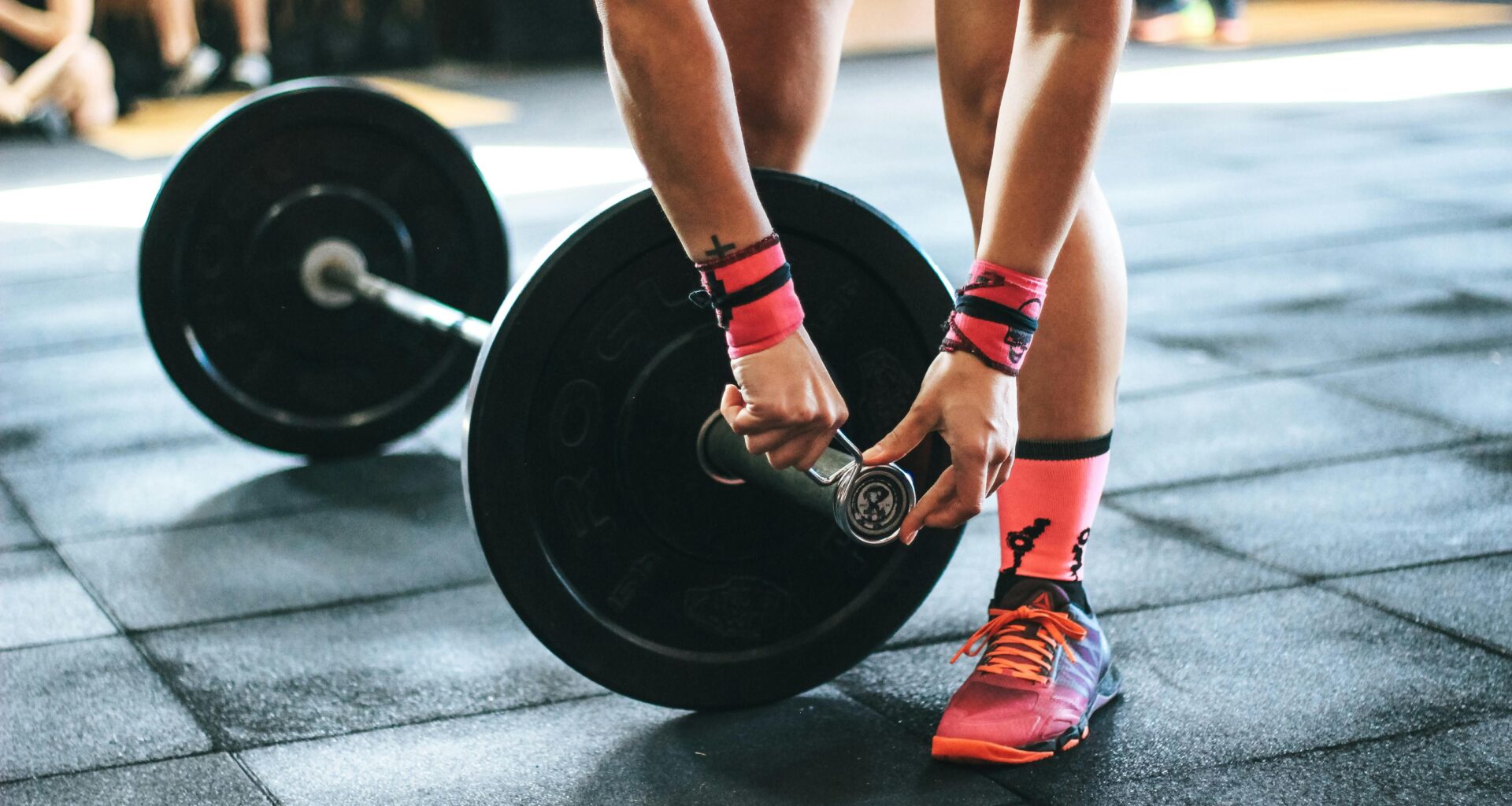 Met zoveel krachttraining kunnen je cellen acht jaar jonger lijken