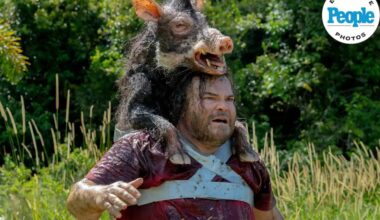 Eerste foto's 'Anaconda' met een gehavend wild zwijn en menselijk voer