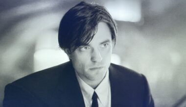 Het DCU lijkt dan toch zijn eigen Bruce Wayne te krijgen en het is niet Robert Pattinson