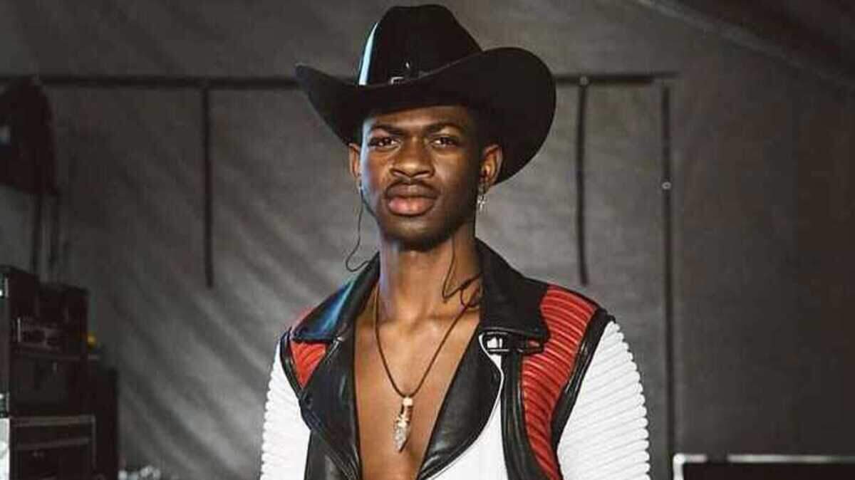Geen Lil Nas X voor de rechter: rapper opgenomen in gesloten inrichting