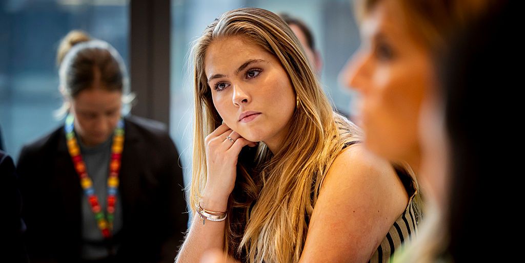 Prinses Amalia kiest een outfit uit de kast van haar zusje Ariane