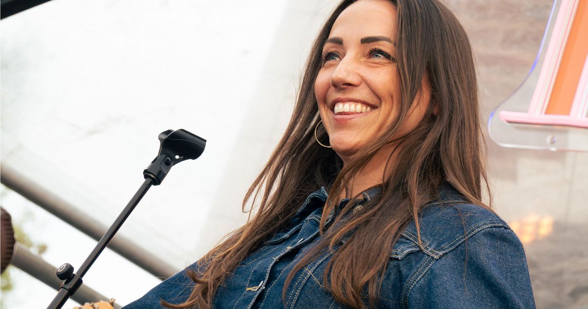 Van goud tot driewieler: dit zijn alle kandidaten van het Regio Songfestival!