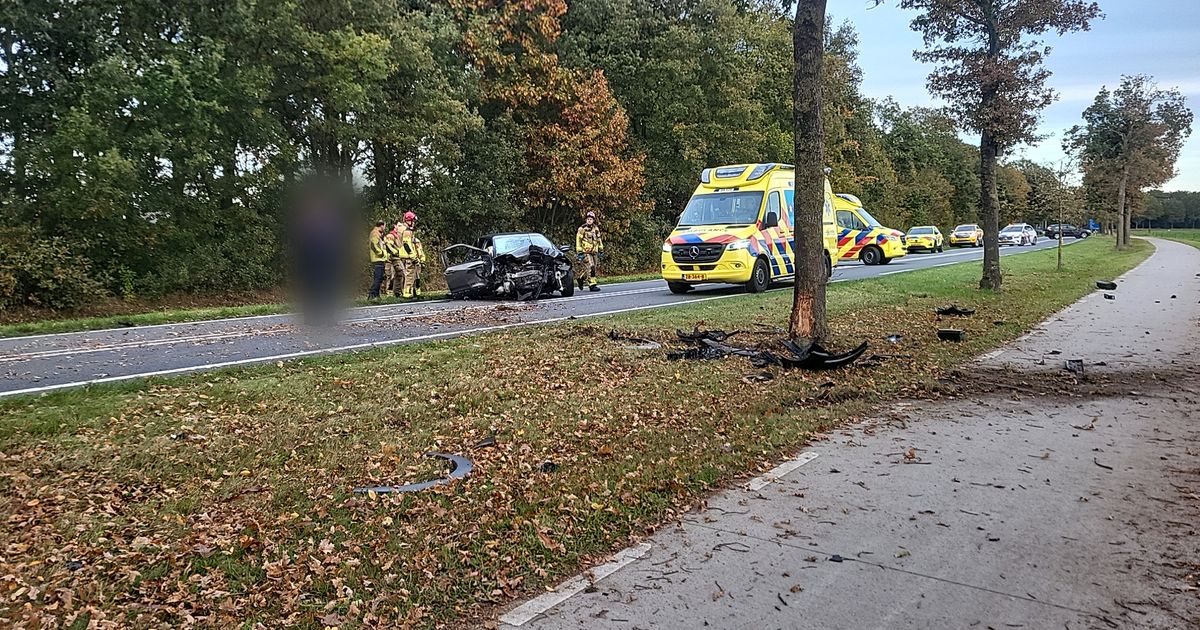 Raalterweg (N756) in Wijhe dicht na ernstig ongeluk - RTV Oost