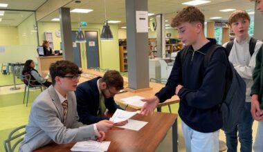 PVV wint Scholierenverkiezingen, ChristenUnie grootste in Veenendaal: 'Dit is een perfecte oefening'