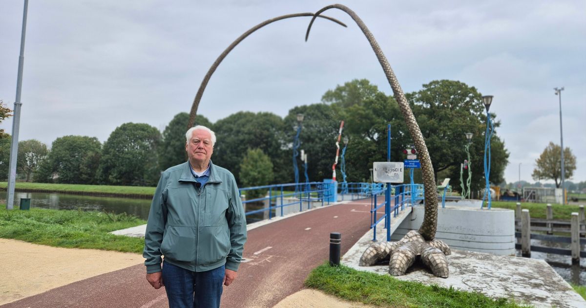 Jan Pol (76) uit Hoogeveen is gek op bruggen, dus schreef hij er een boek over
