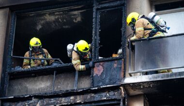 Brandweer waarschuwt voor gebruik elektrische fietsen en scooters: 'Het glas vloog overal naartoe'