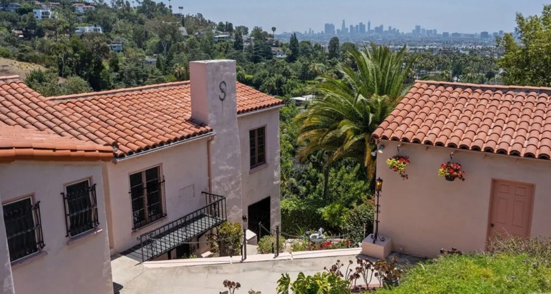 Dit is de peperdure woning van hitzangeres Sabrina Carpenter