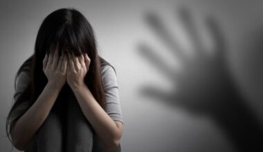 Vader en tweelingzoons naar cel en kliniek na jarenlange incest en mishandeling - Rijnmond