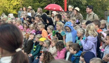 Kinderboekenweek in Buitenpost voor meer offline vermaak: "Gamen is slecht voor je ogen"