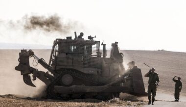 Pensioenfonds ABP verkoopt aandelen van bulldozerleverancier Israël