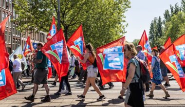 Tijdelijke toezichthouders willen vakbond FNV weer 'bestuurbaar' maken