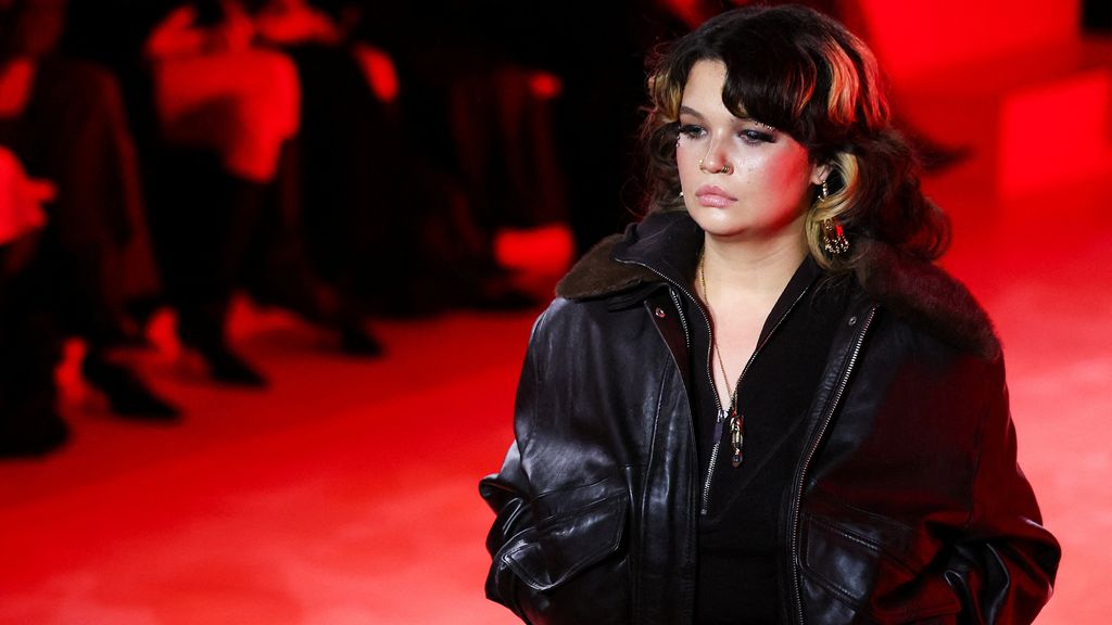 Zangeres Lola Young zegt al haar optredens af, ook in Nederland