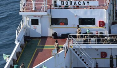 Frankrijk arresteert bemanning van vrachtschip uit 'Russische schaduwvloot'