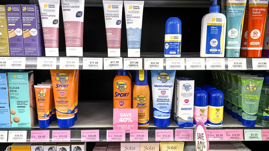 Zorgen over zonnebrand in Australië, crèmes uit winkels gehaald