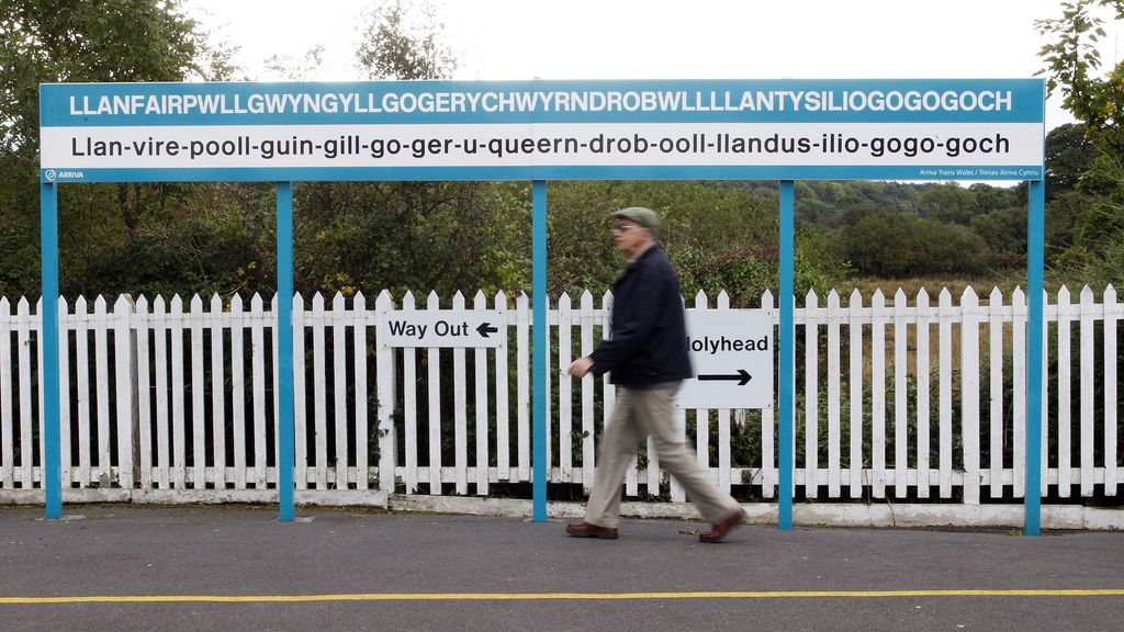 Station Llanfair­pwllgwyngyll­gogery­chwyrn­drobwll­llan­tysilio­gogo­goch