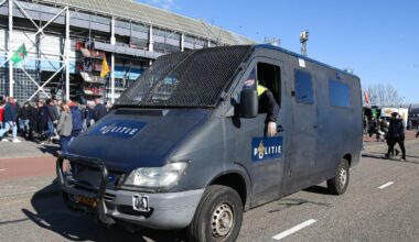 Feyenoord-fans misdragen zich in centrum Rotterdam en vallen Aston Villa-fans aan