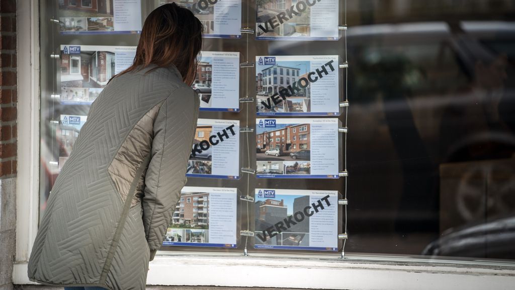 Alleenstaande starter koopt vaker een woning, 'wel vaak steun van familie'