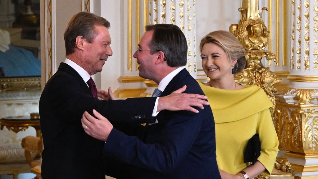 Met 'trounwiessel' in Luxemburg komt einde aan roerige regeerperiode Henri