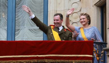 Guillaume nieuwe groothertog van Luxemburg, Willem-Alexander bij ceremonie