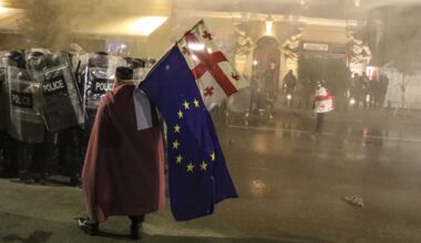 Demonstranten bestormen presidentieel paleis Georgië, politie grijpt hard in